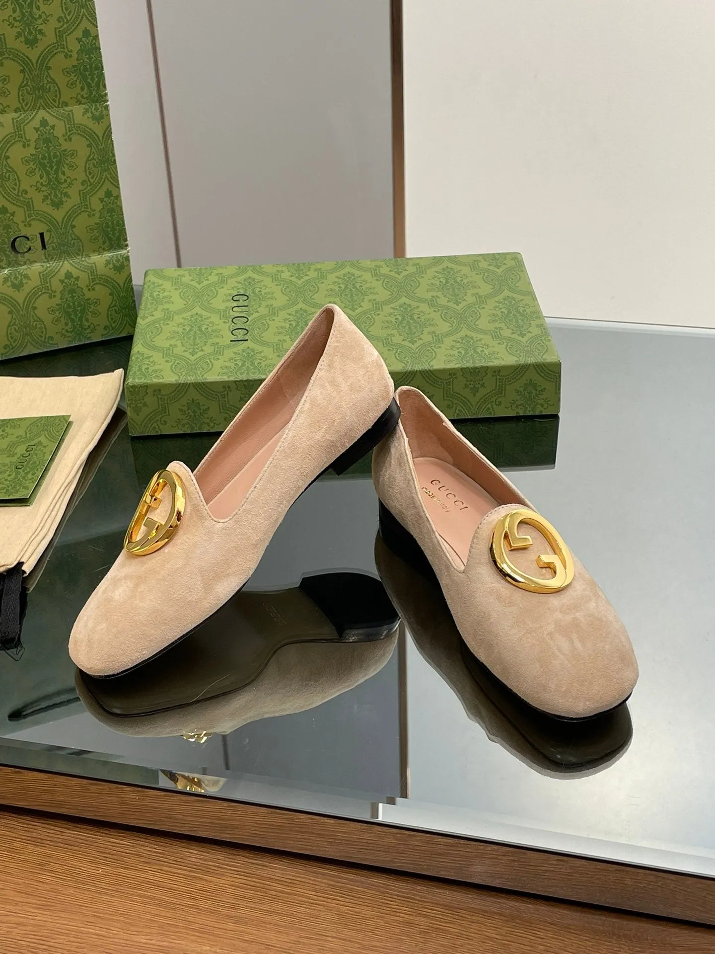 BLONDIE LOGO-PLAQUE LOAFERS IN ECRU BEIGE SUEDE WITH GOLD HARDWARE