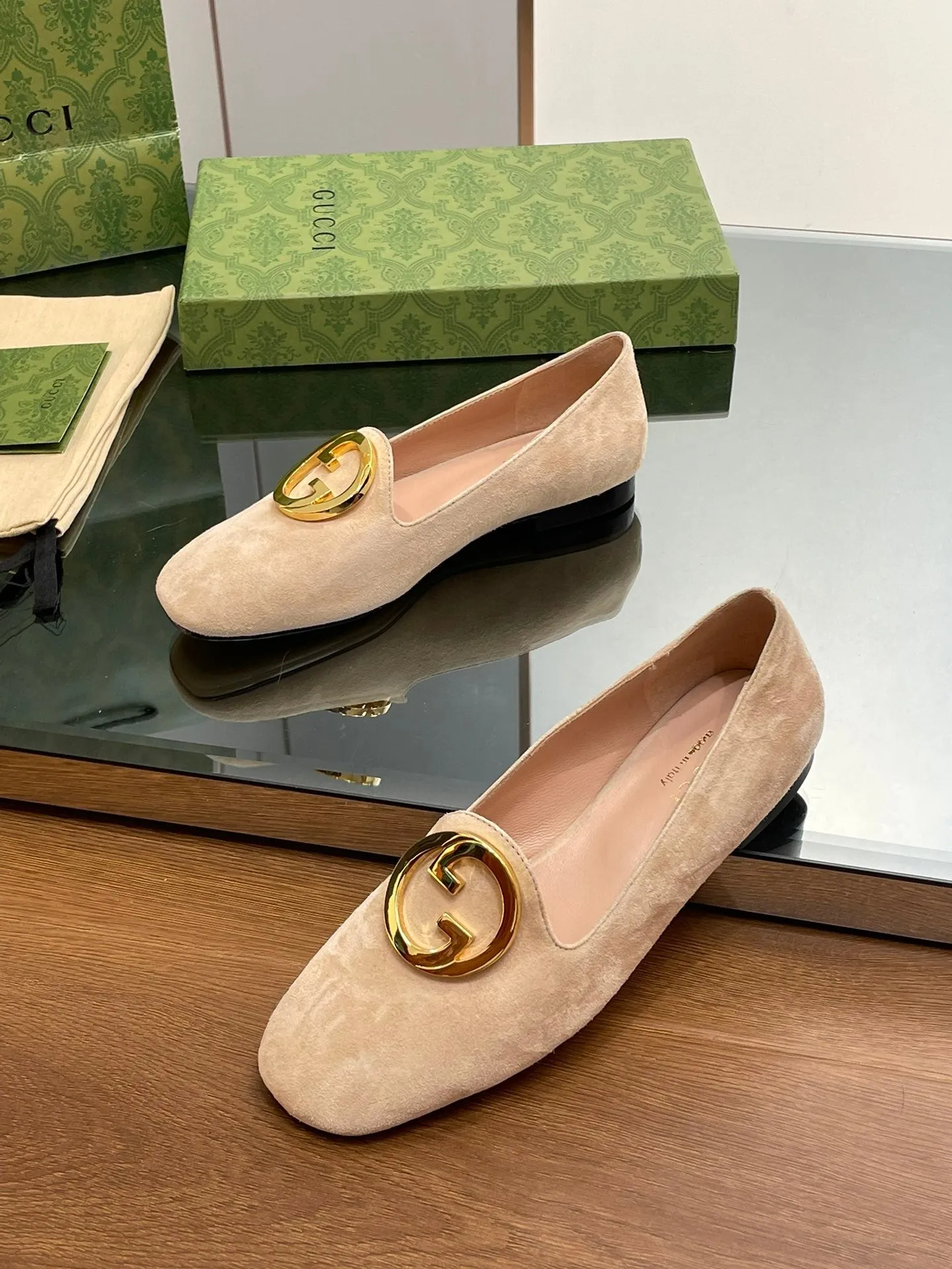 BLONDIE LOGO-PLAQUE LOAFERS IN ECRU BEIGE SUEDE WITH GOLD HARDWARE