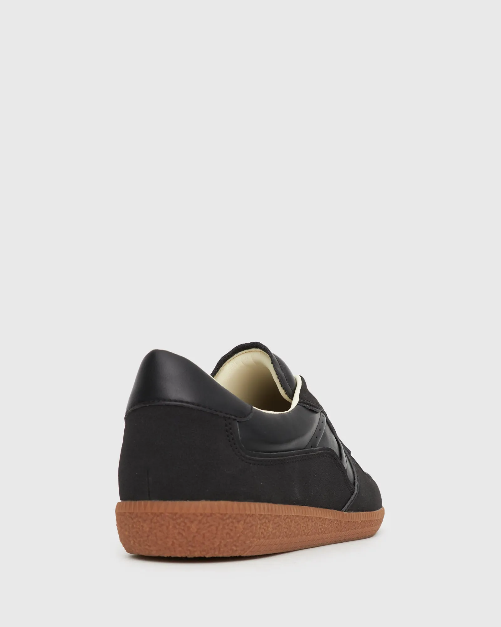 JUSTIN Low-Top Sneakers