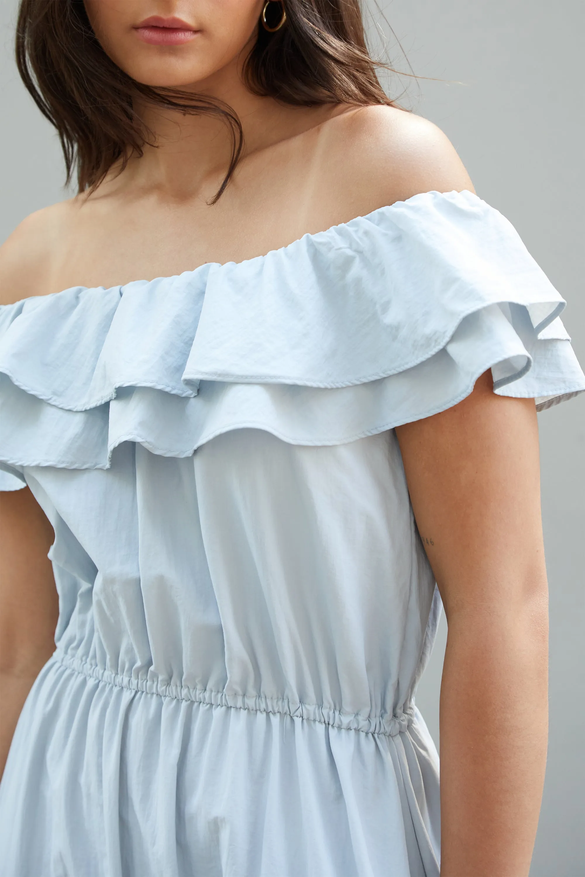 OFF SHOULDER RUFFLED DRESS