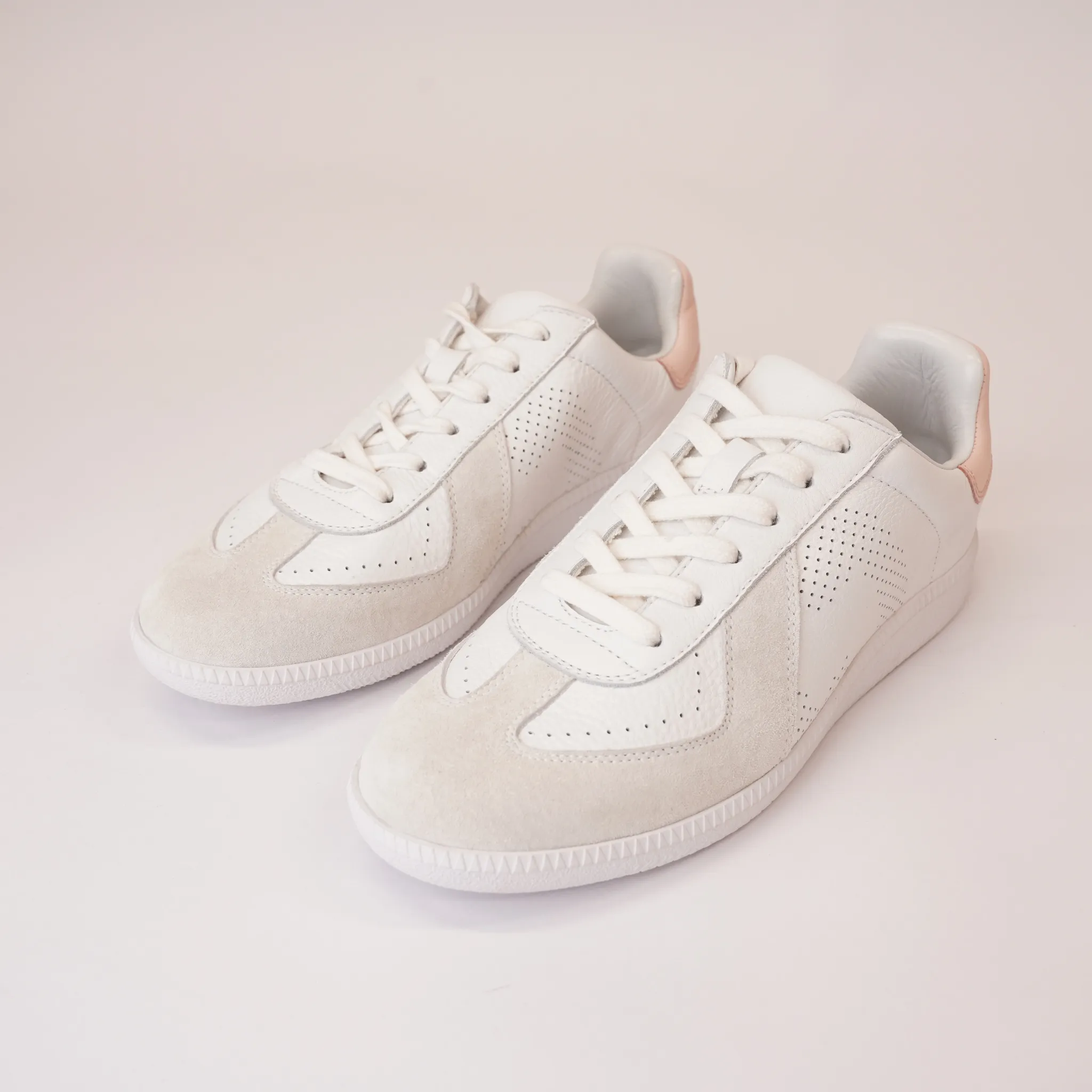 Pace 2 White/Snow Pink Leather Sneakers