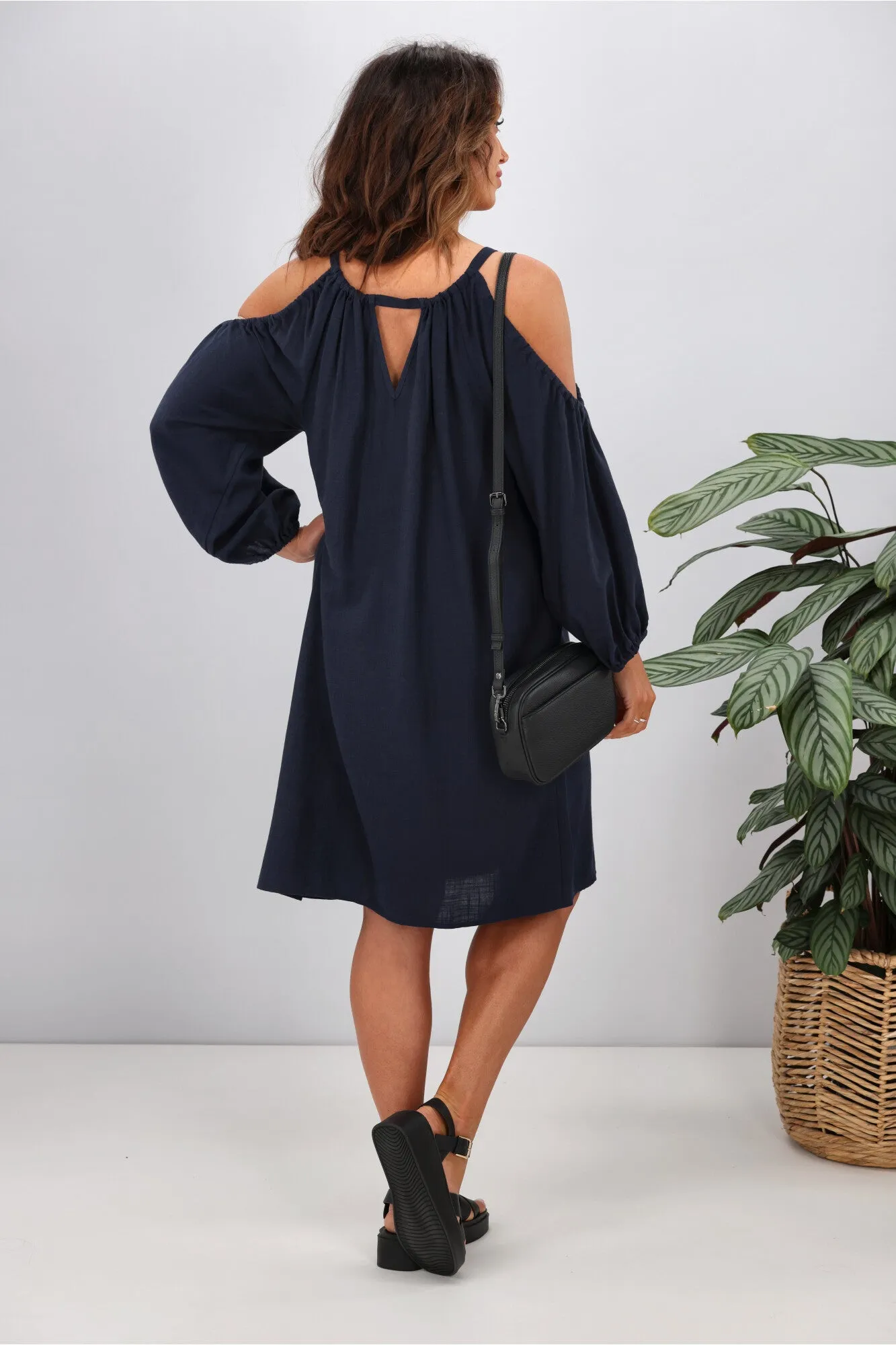 Shine On Label Tipene Linen Dress Midnight