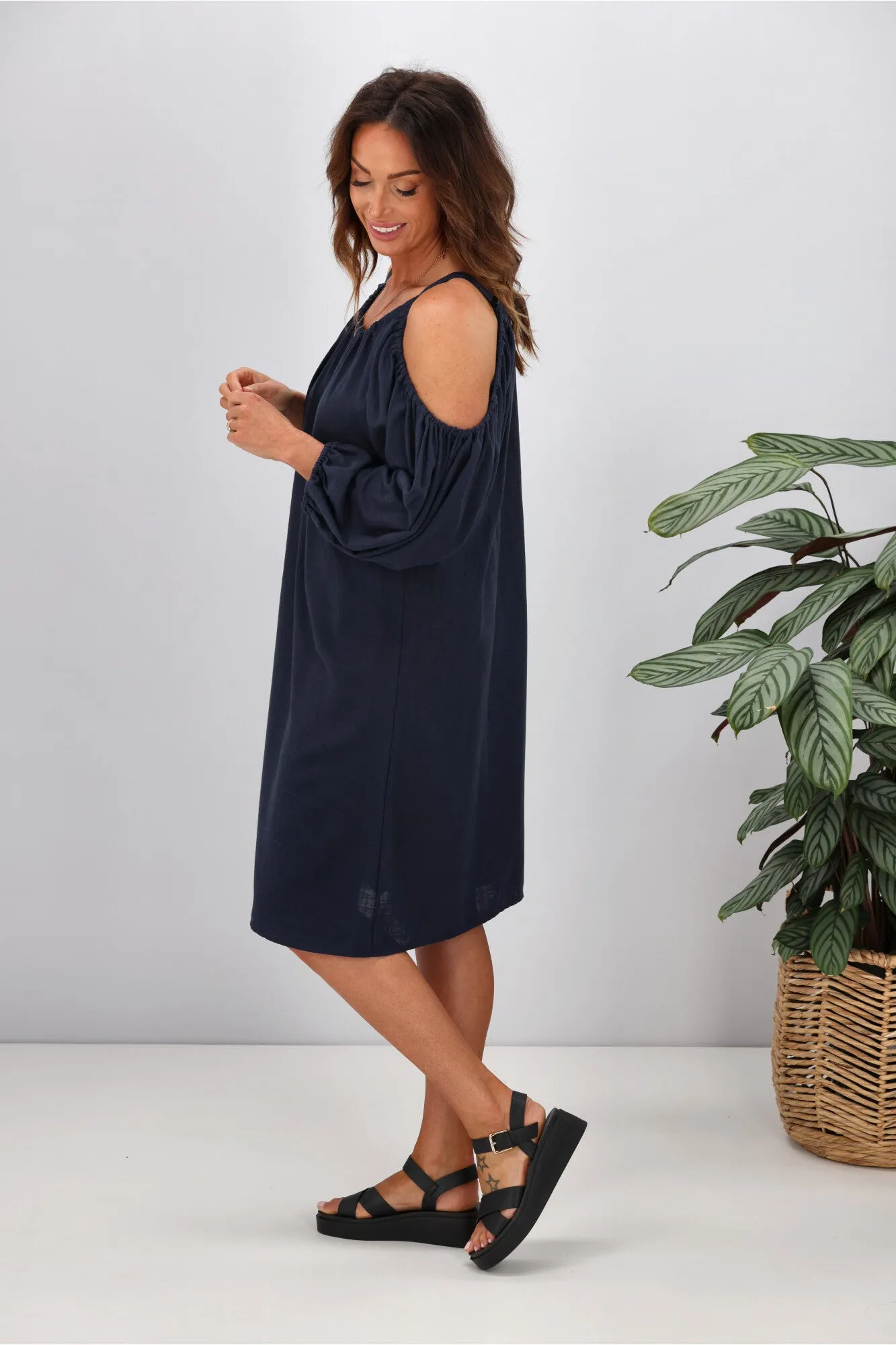 Shine On Label Tipene Linen Dress Midnight