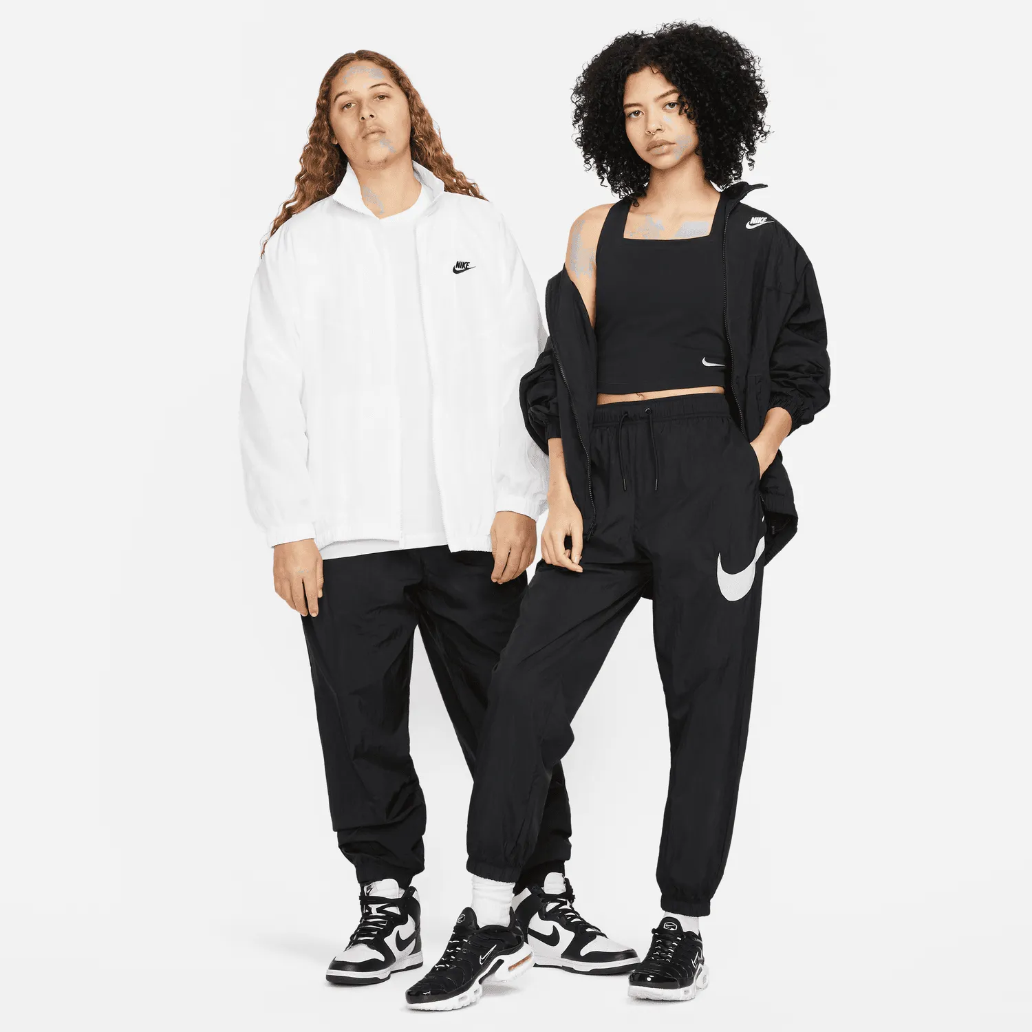 WOMEN'S NIKE SPORTSWEAR ESSENTIAL MID RISE PANT
